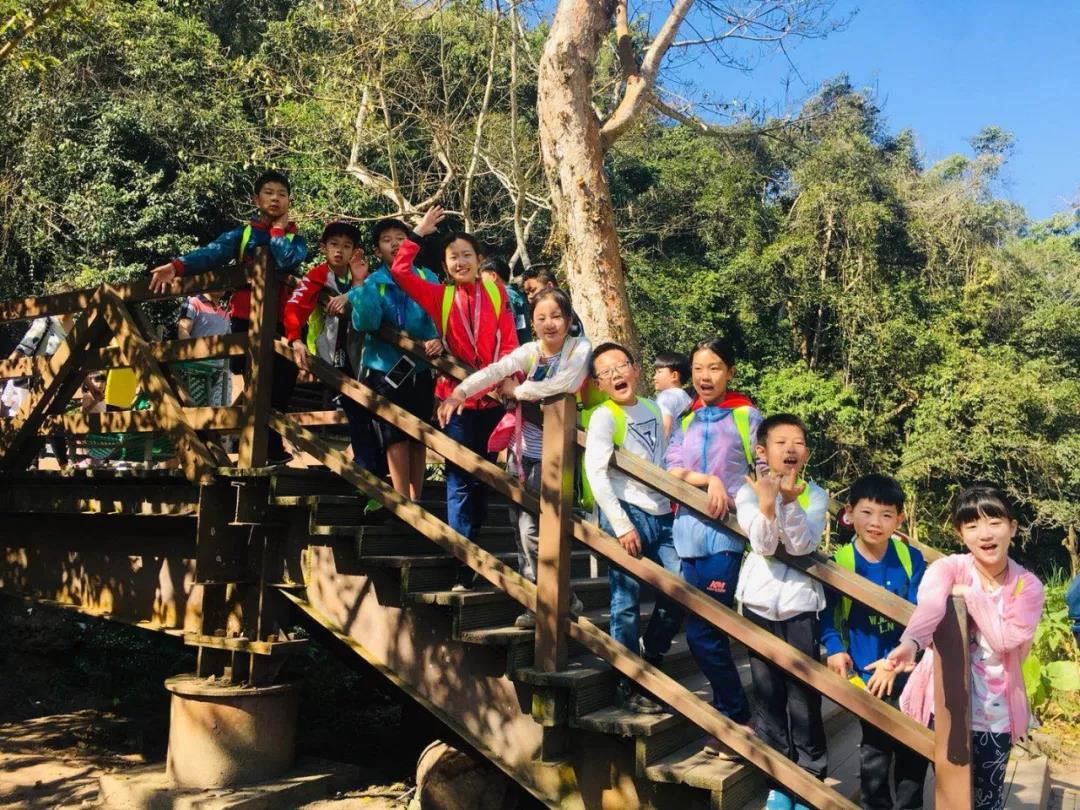 西雙版納普洱景邁山研學(xué)旅行夏令營(yíng)自然音樂(lè)藝術(shù)探秘營(yíng)：老達(dá)保音樂(lè)小鎮(zhèn)快樂(lè)拉祜之旅！